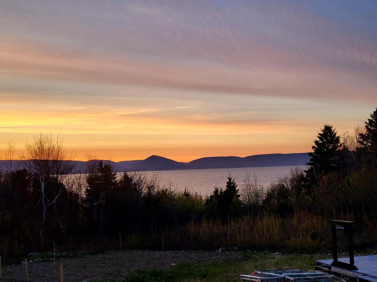 Moceanset Getaways-Beautiful Ocean, Mountain & Sunset Views, "Camping Experience" Dingwall Esterno foto
